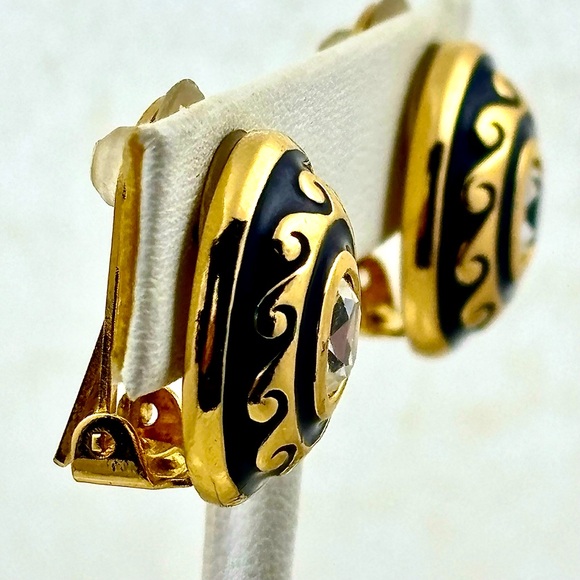 BURBERRY Vintage Clip Earrings - Picture 3 of 5